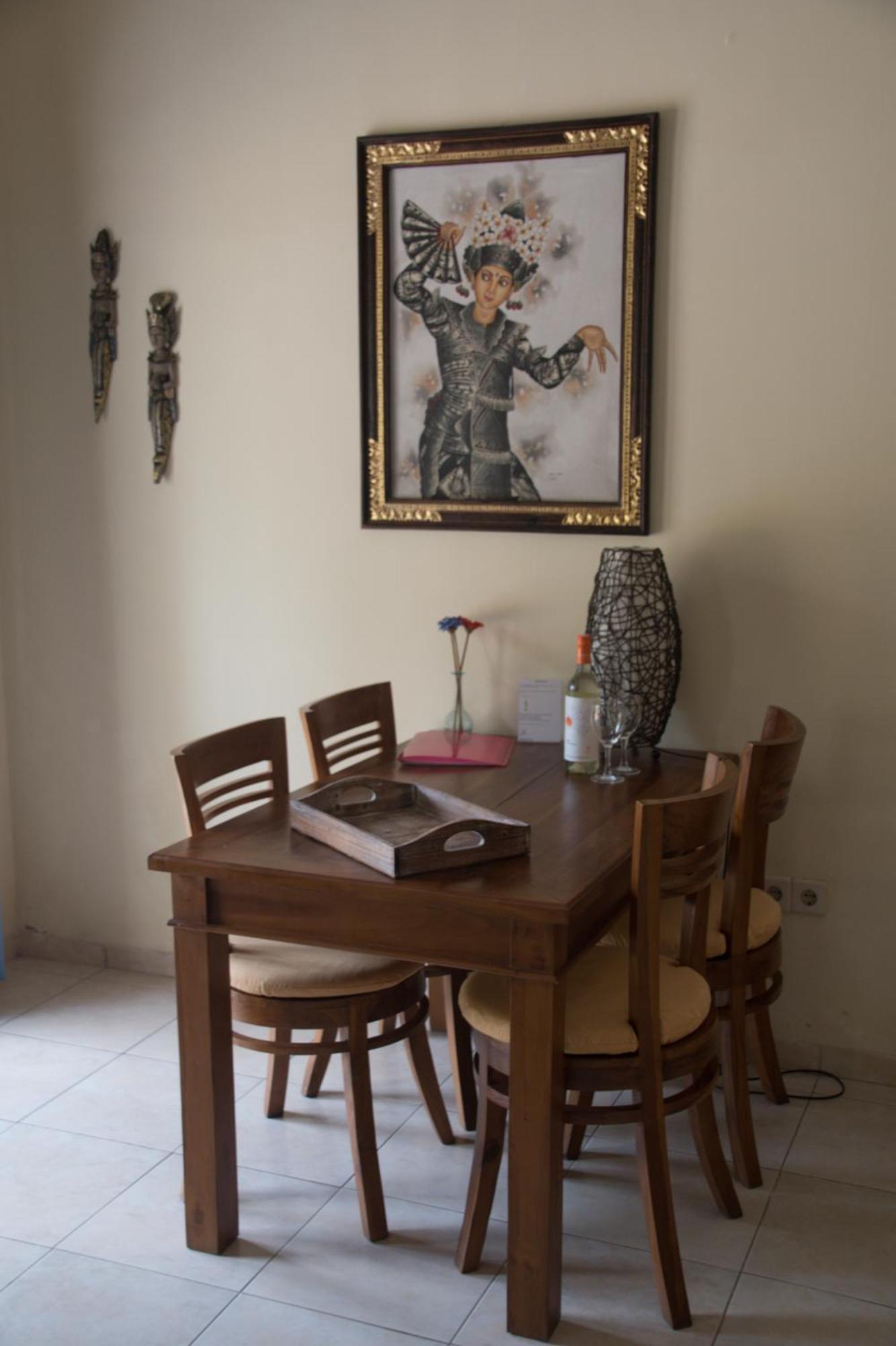 Guesthouse Rumah Senang Kalibaru Esterno foto